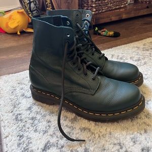 Doc Martens Hunter Green Size 8